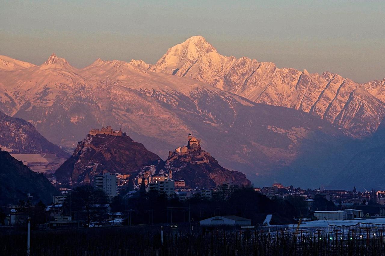 L'Echappee -B&B- Sion Bagian luar foto